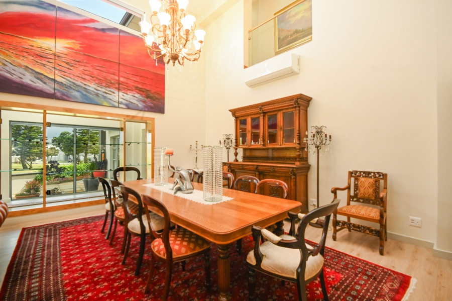 5 Bedroom Property for Sale in Greenways Golf Estate Western Cape